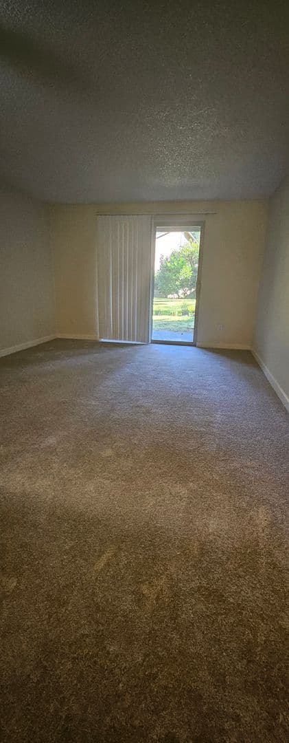 BELLEVUE Apartment: 14302 SE 18TH ST
