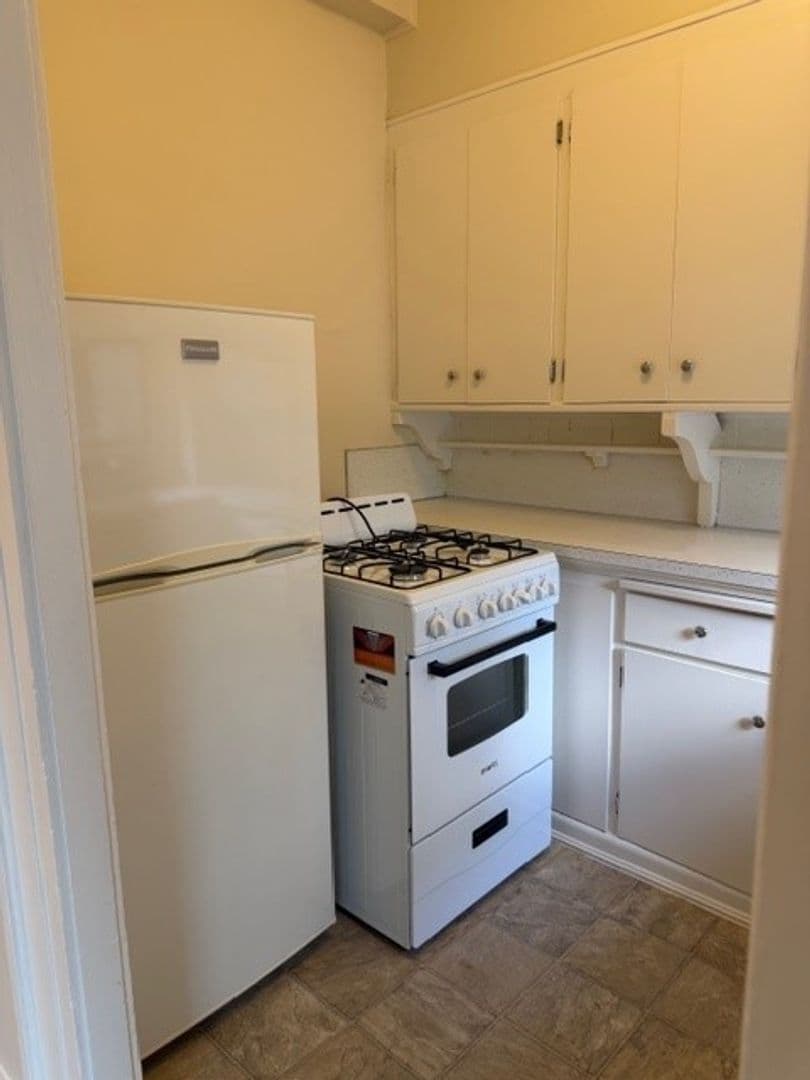 SEATTLE Apartment: 2011 5TH AVE