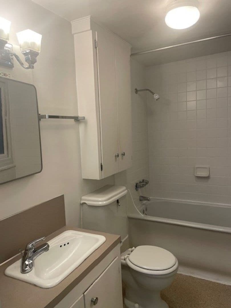 SEATTLE Apartment: 2011 5TH AVE