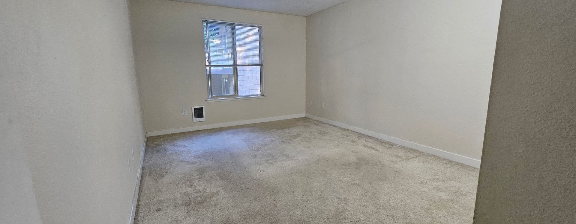 BELLEVUE Apartment: 14302 SE 18TH ST