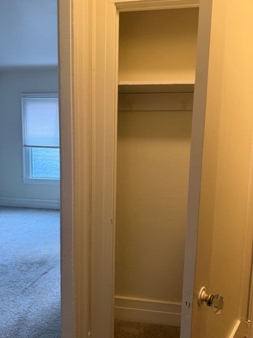 SEATTLE Apartment: 2011 5TH AVE