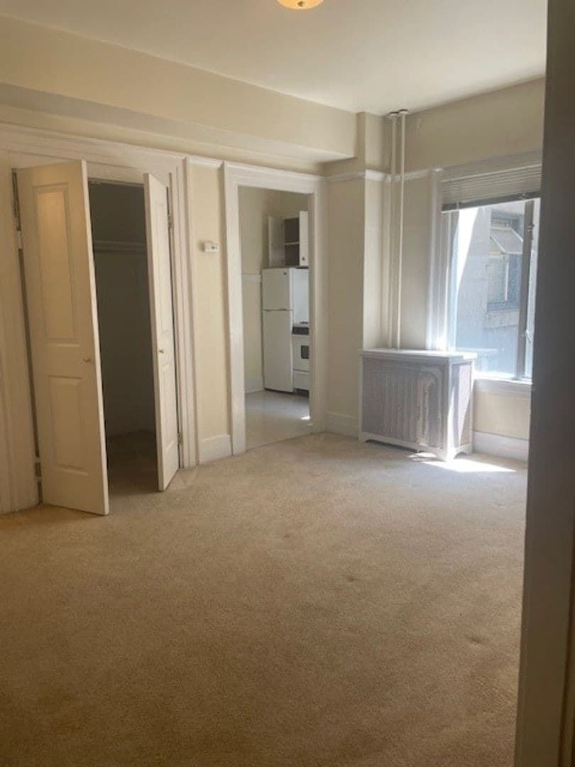 SEATTLE Apartment: 2011 5TH AVE