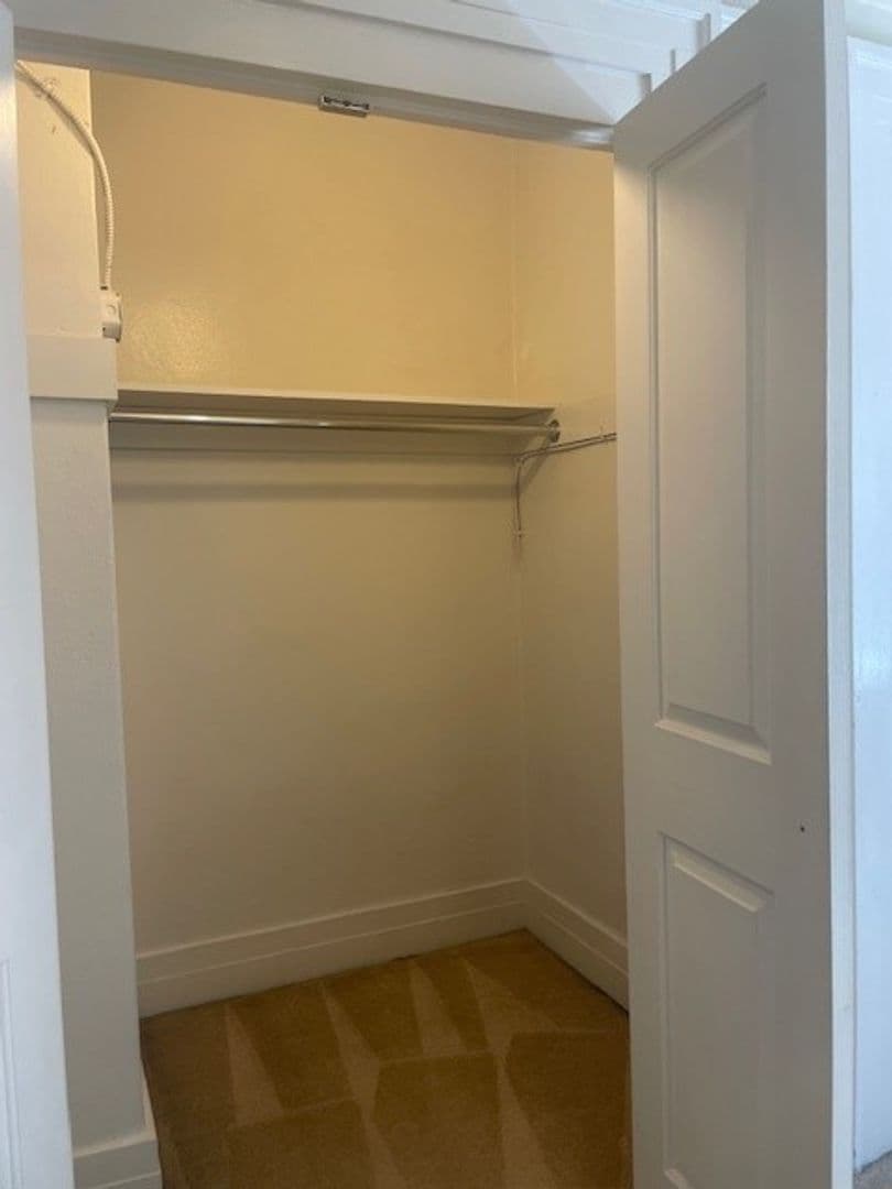 SEATTLE Apartment: 2011 5TH AVE