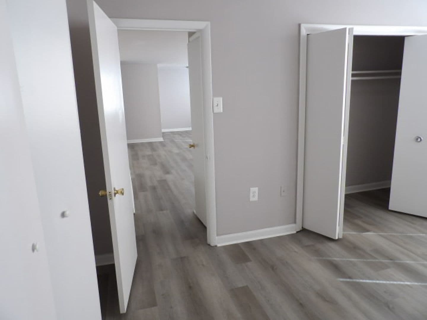 Oxon Hill Apartment: 7907 Indian Head Highway