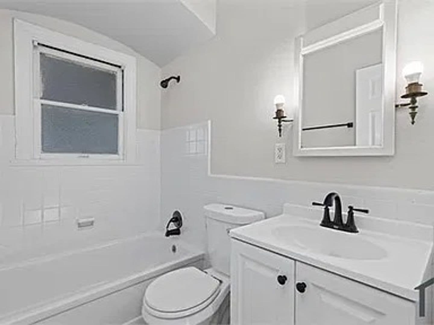 St. Louis House: 10054 Dorothy Avenue