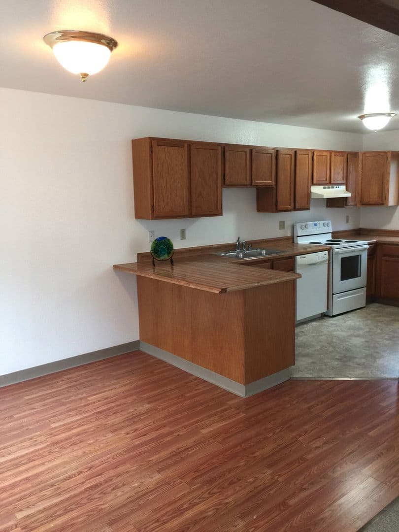 Anchorage Townhome: 1910 Martha's Vineyard Cir #1