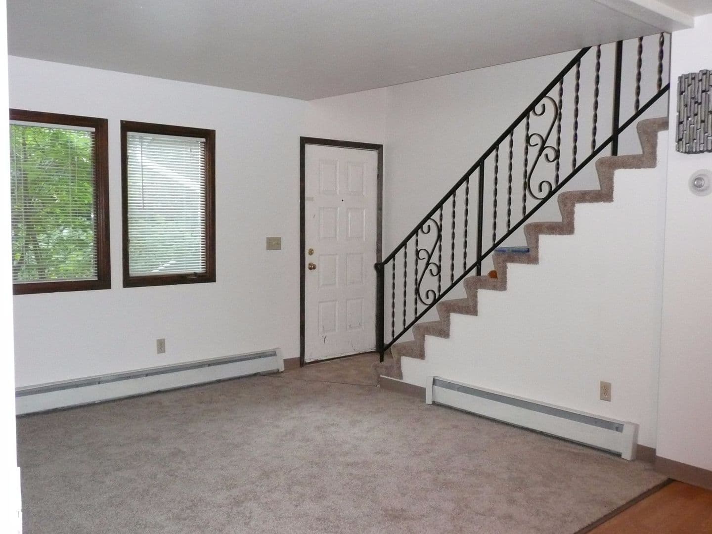 Anchorage Townhome: 1930 Marthas Vineyard Cir  #2