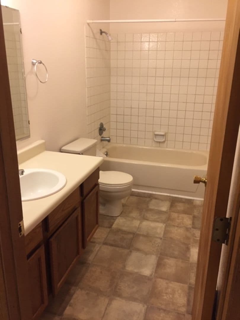 Anchorage Townhome: 1931 Martha's Vineyard Cir #3