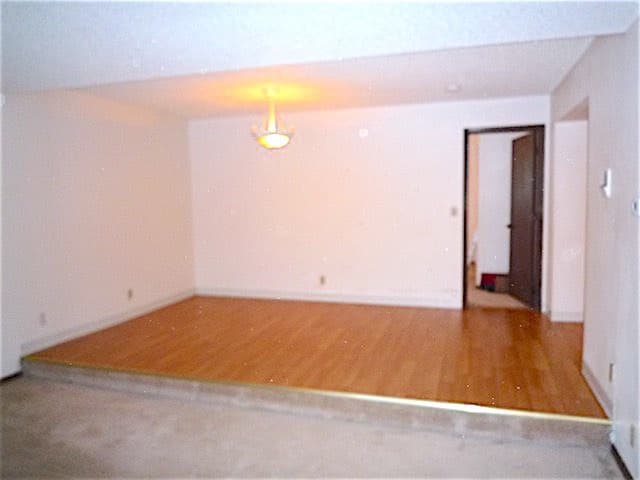 Anchorage Apartment: 577 E. Dowling Rd. #17