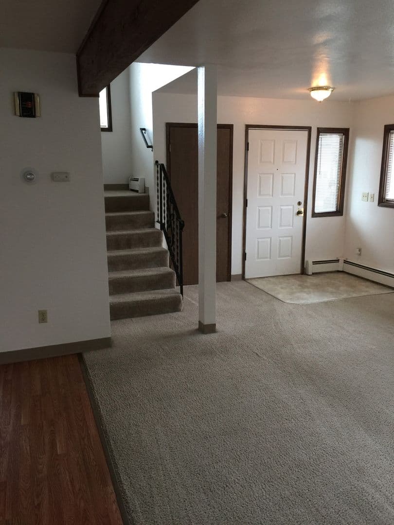 Anchorage Townhome: 1910 Martha's Vineyard Cir #1