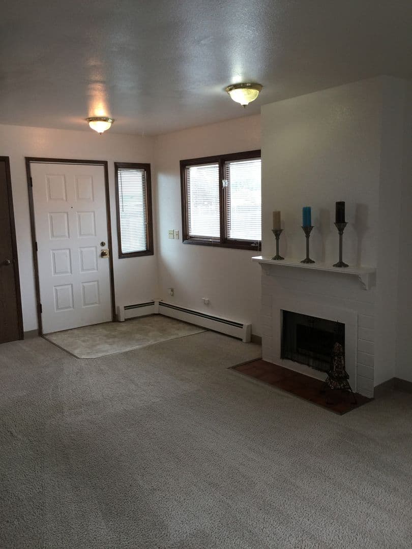 Anchorage Townhome: 1910 Martha's Vineyard Cir #1