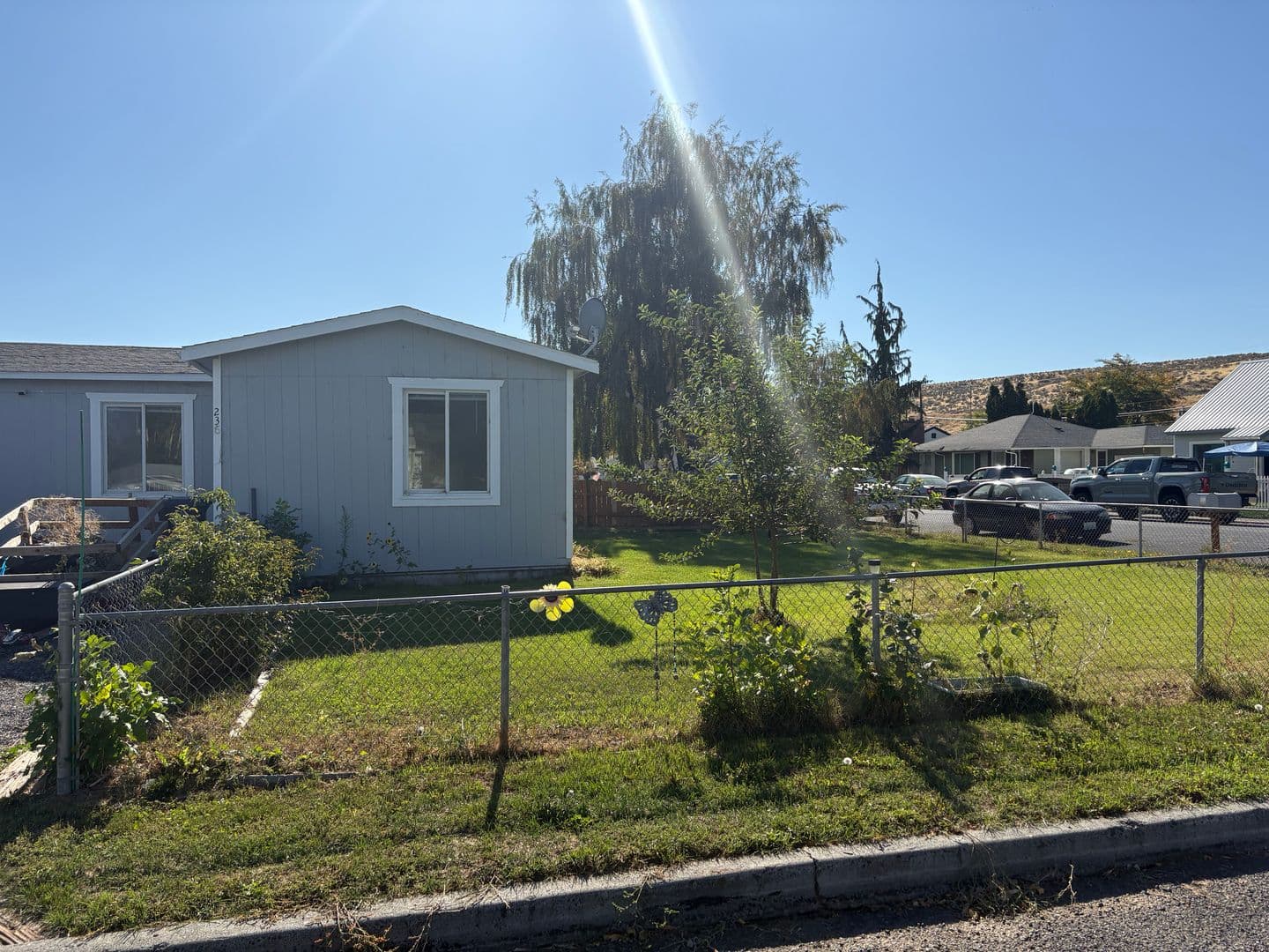 Ephrata House: 236 14th Ave SW