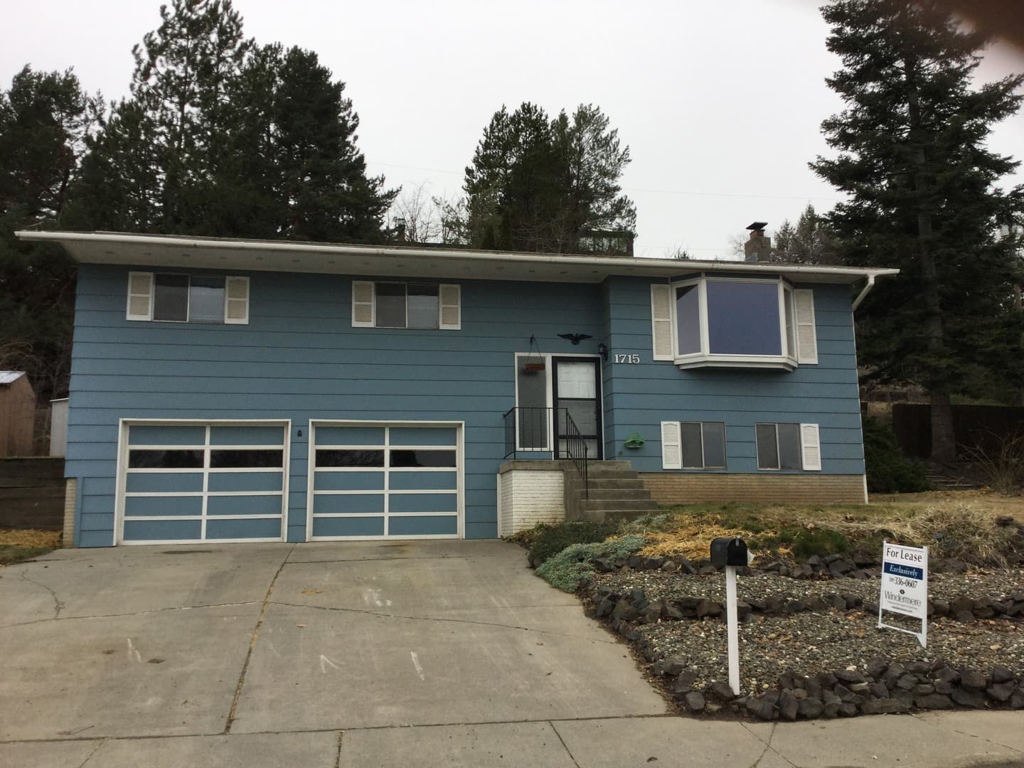 Pullman House: 1715 NW Deane Dr