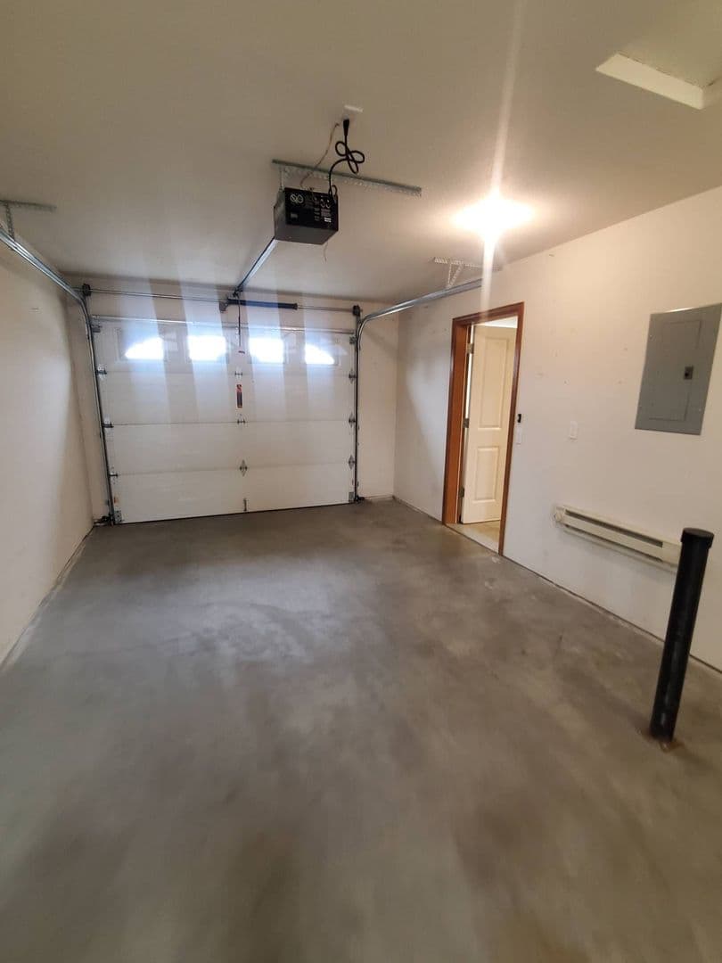 Moses Lake Apartment: 7654 McDougal Ave NE