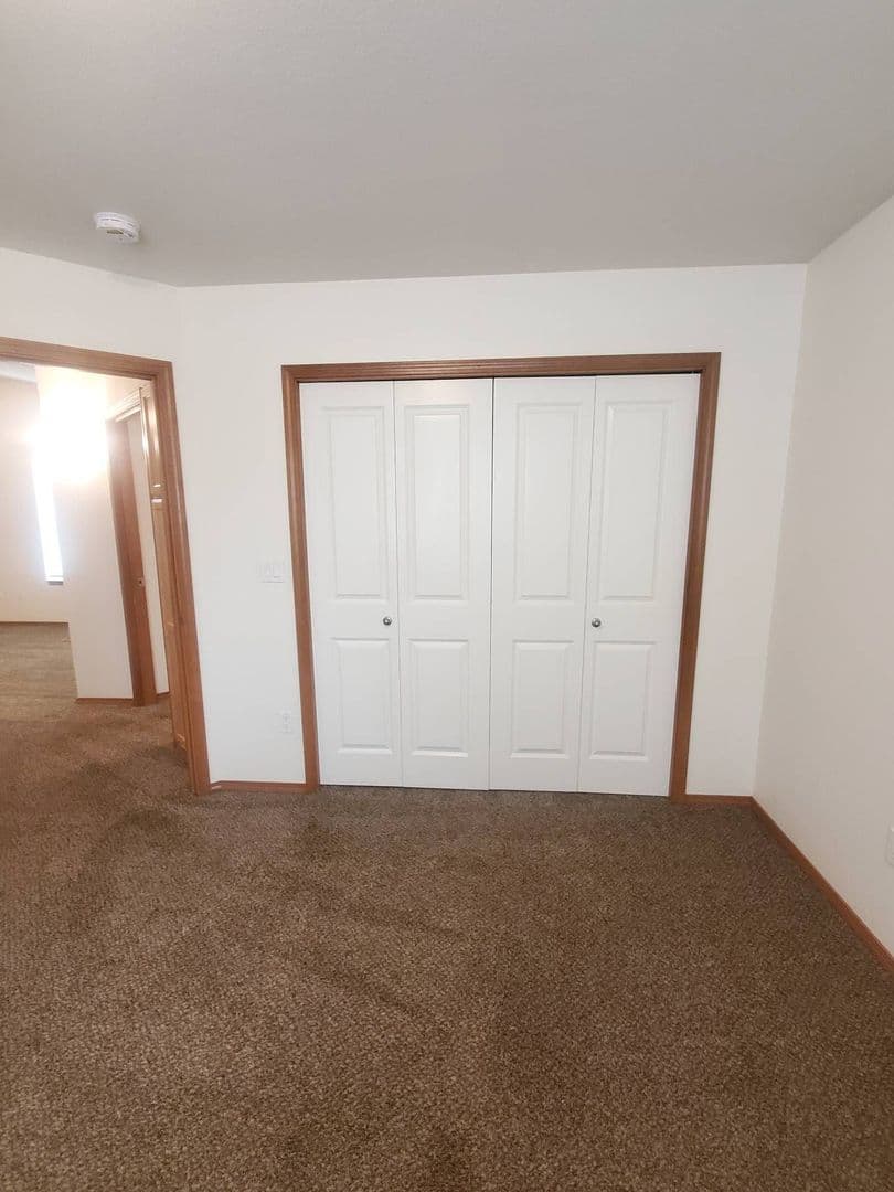 Moses Lake Apartment: 7654 McDougal Ave NE
