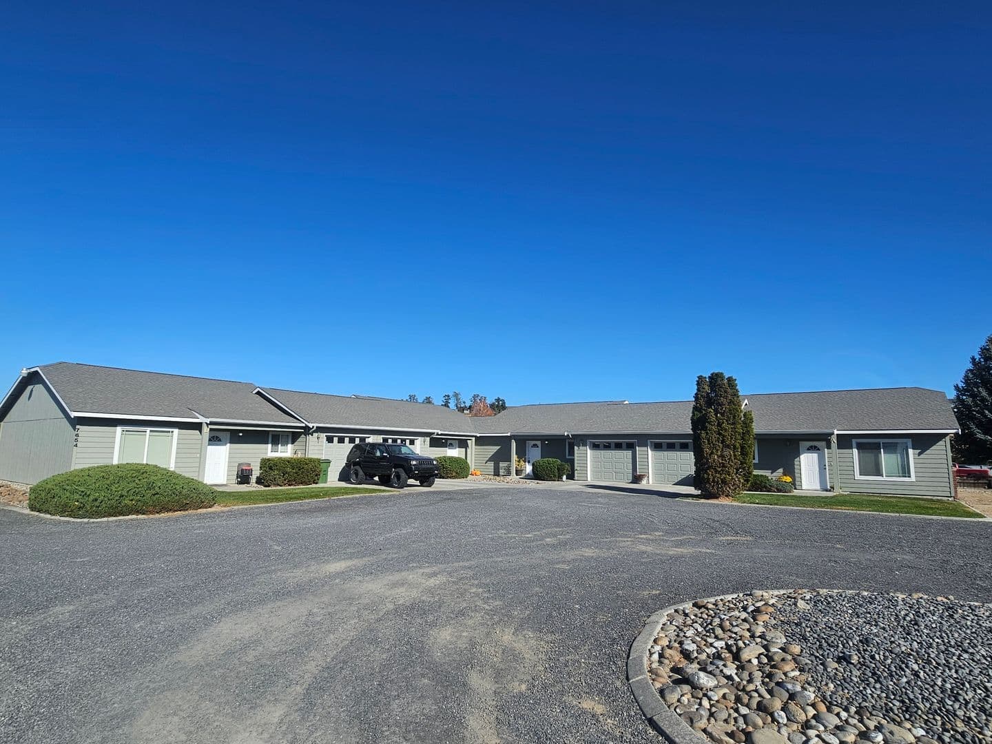 Moses Lake Apartment: 7654 McDougal Ave NE