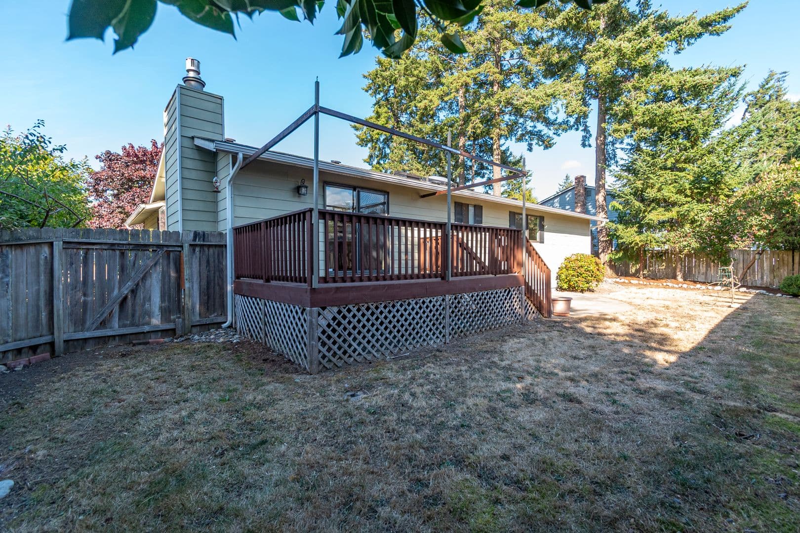 Oak Harbor House: 537 NW Columbia Dr