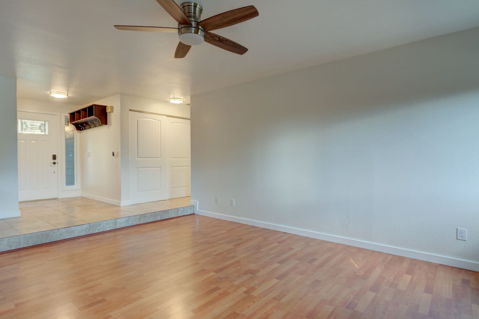 Coupeville House: 1054 NE Pennington Lp