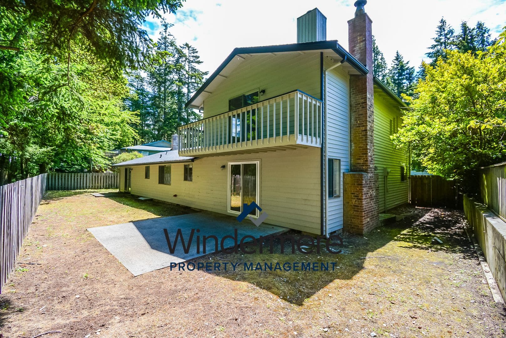 Oak Harbor House: 1792 NE Sumner Dr