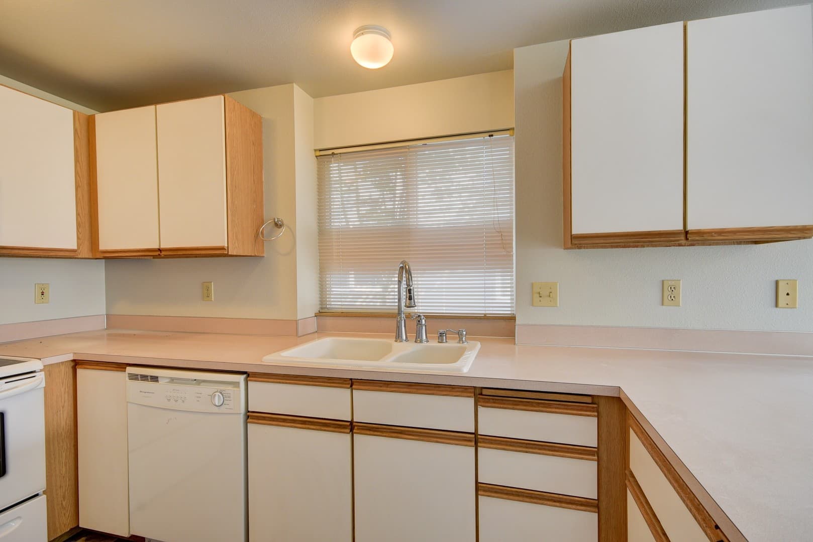 Oak Harbor Apartment: 447 NE Ellis Way B building