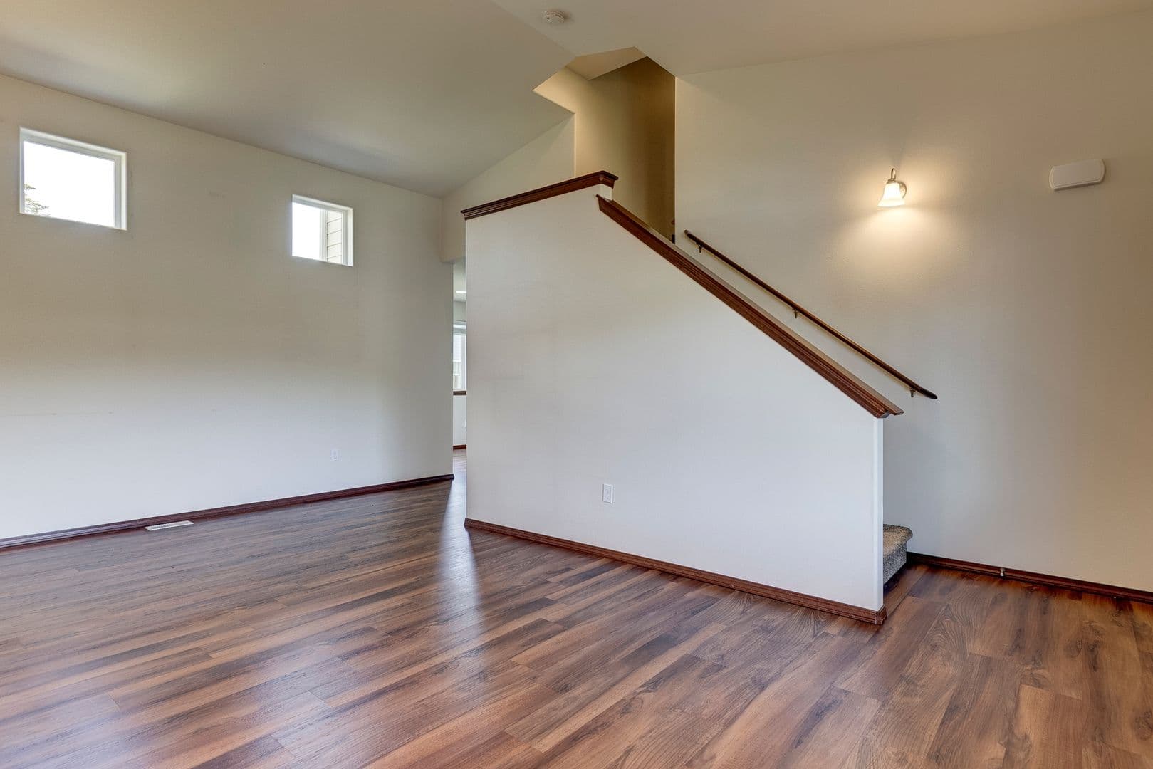 Oak Harbor House: 2555 SW Navigator Lp