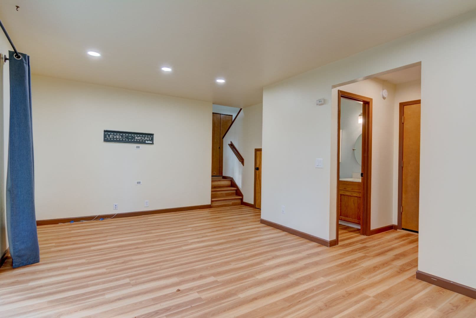 Oak Harbor House: 751 NW 1st Ave