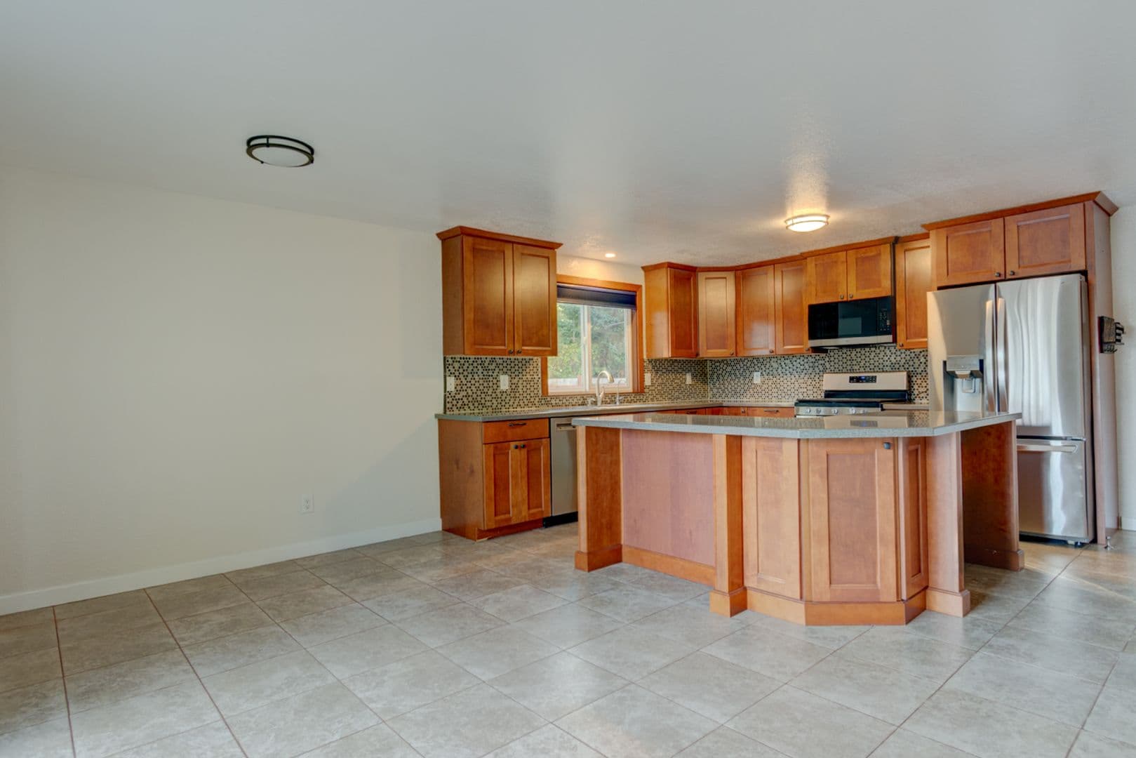 Coupeville House: 1054 NE Pennington Lp