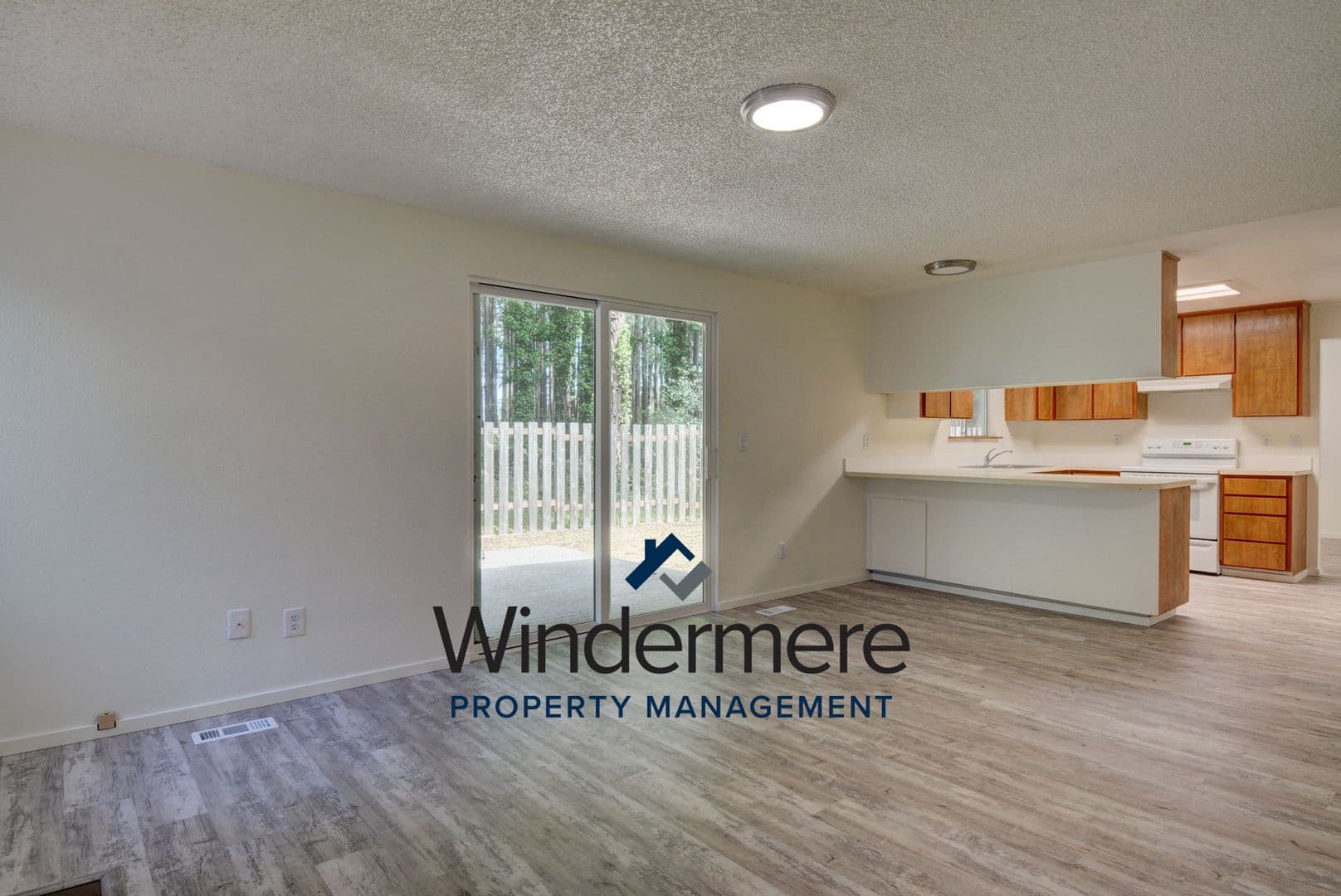 Oak Harbor House: 1792 NE Sumner Dr
