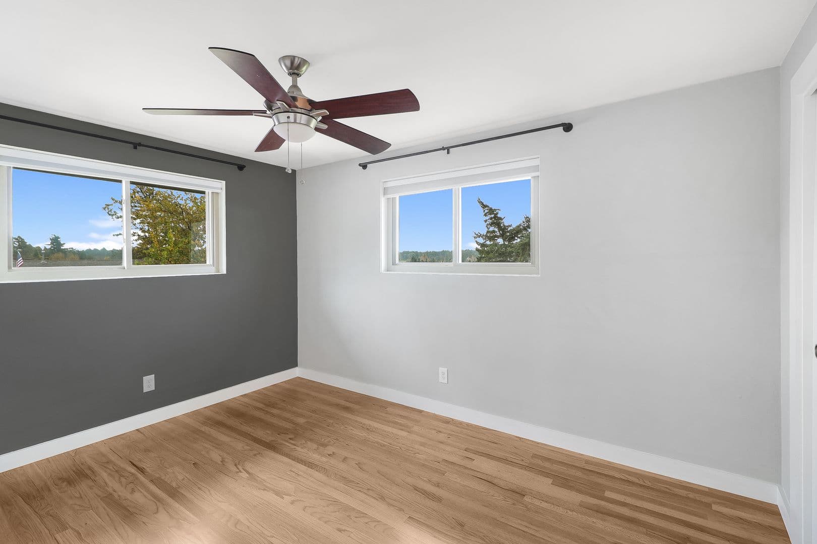 Oak Harbor House: 1333 Swantown Rd