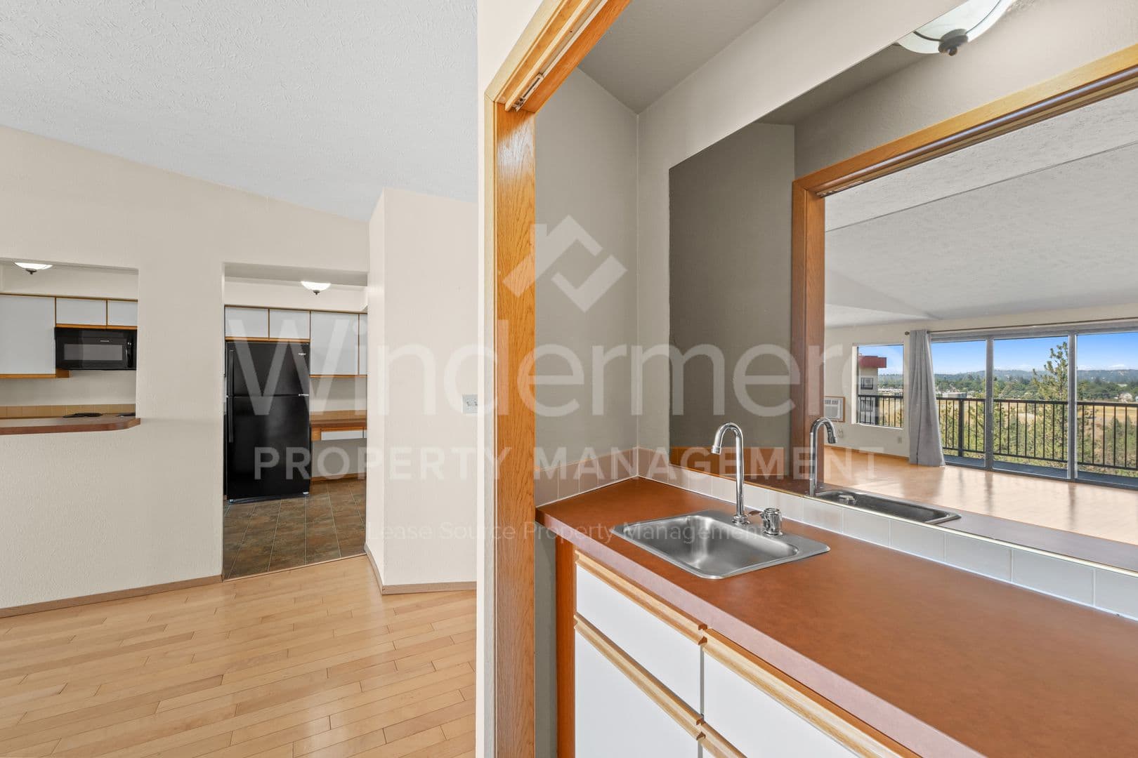 Spokane House: 168 S Coeur d'Alene St