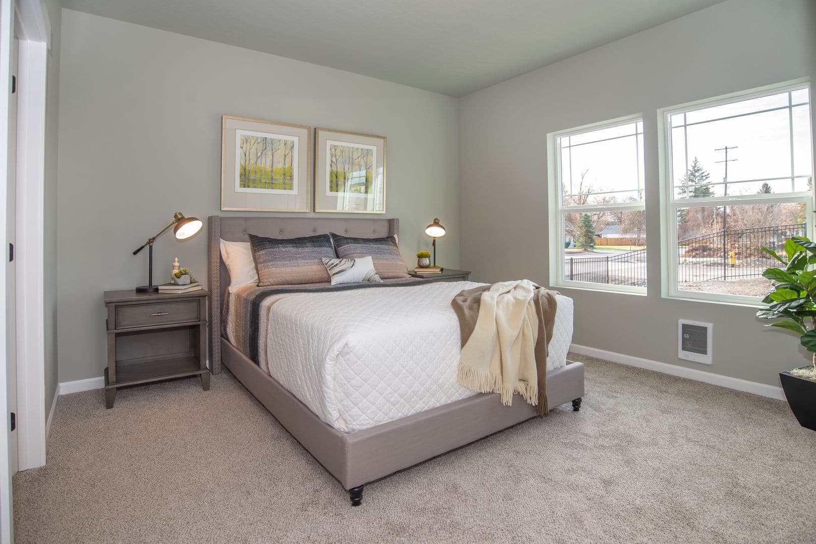 Spokane Valley Apartment: 402 N. Mayhew Ln