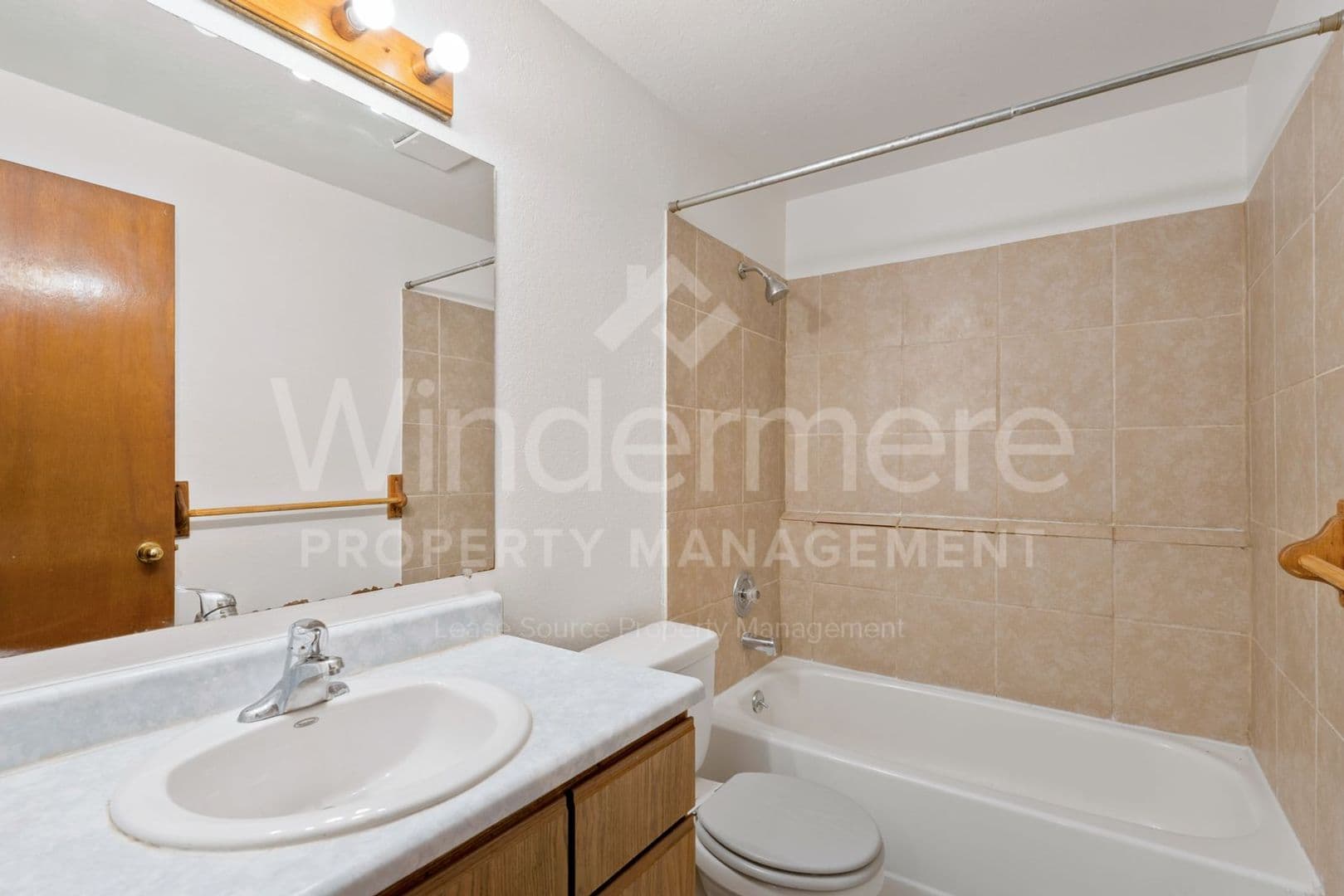 Spokane Apartment: 1424 E Wabash