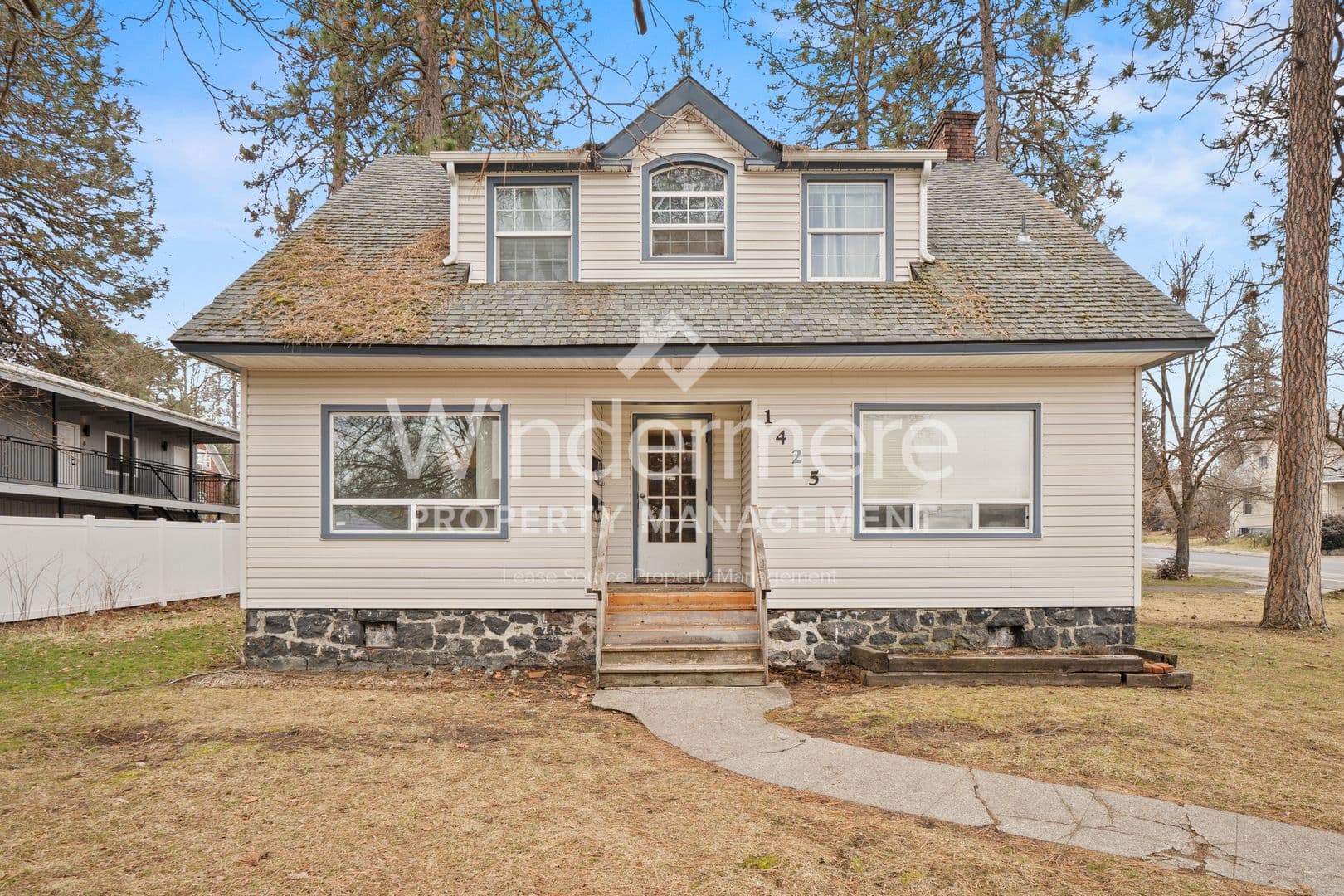 Spokane Apartment: 1425 W 8th