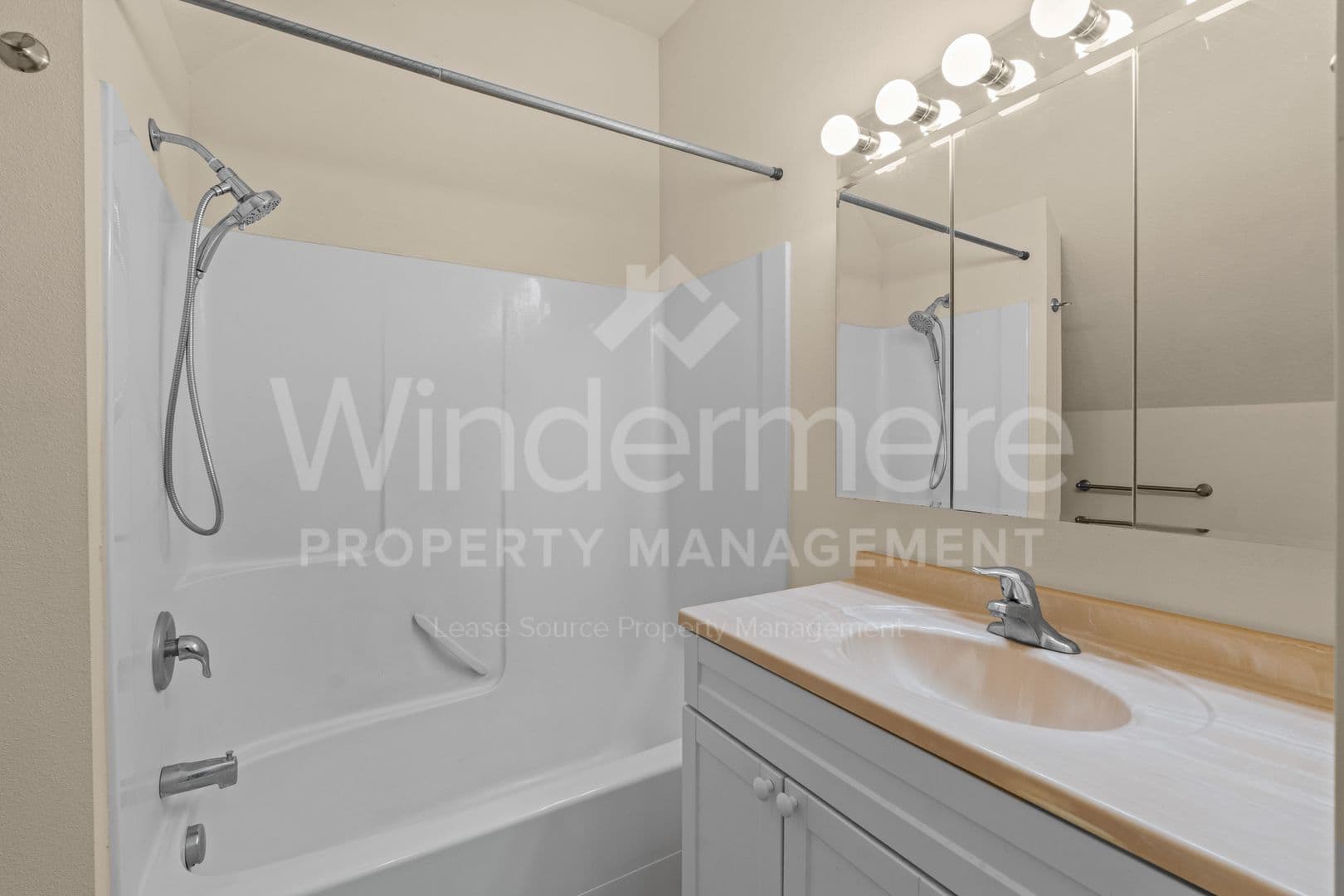 Spokane House: 6616 E Orchard Rd
