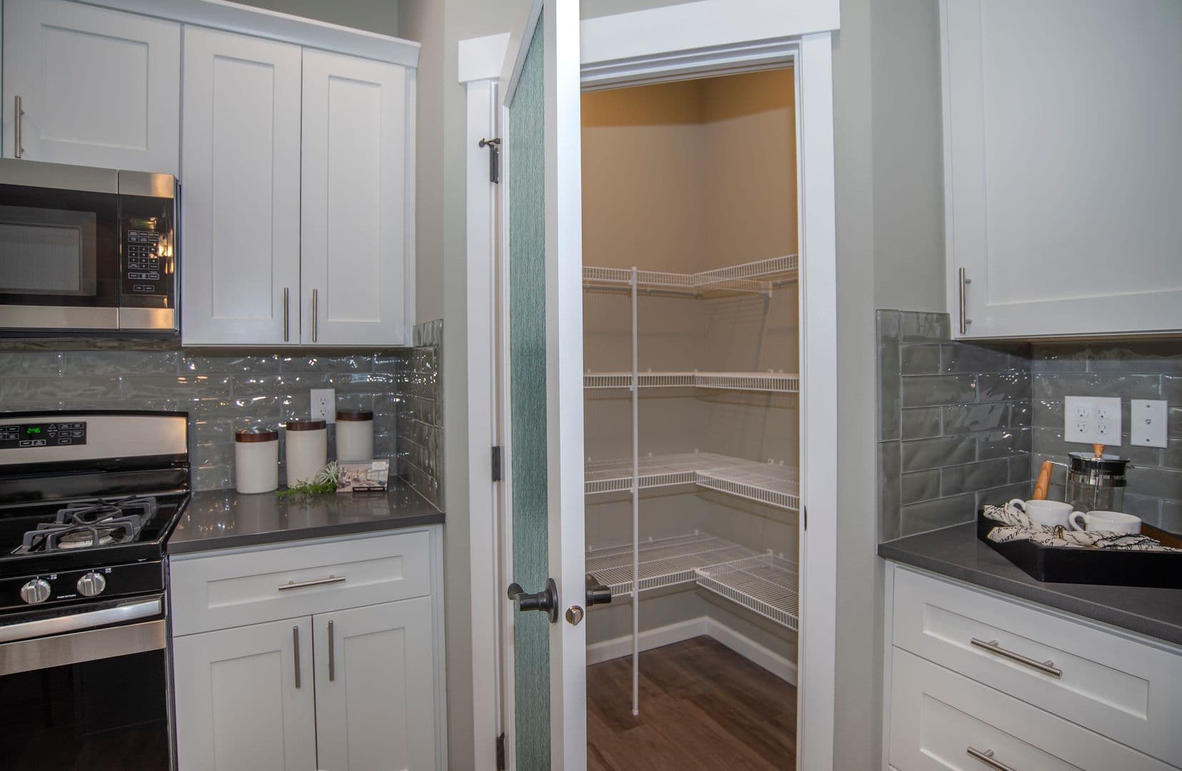 Spokane Valley Apartment: 402 N. Mayhew Ln