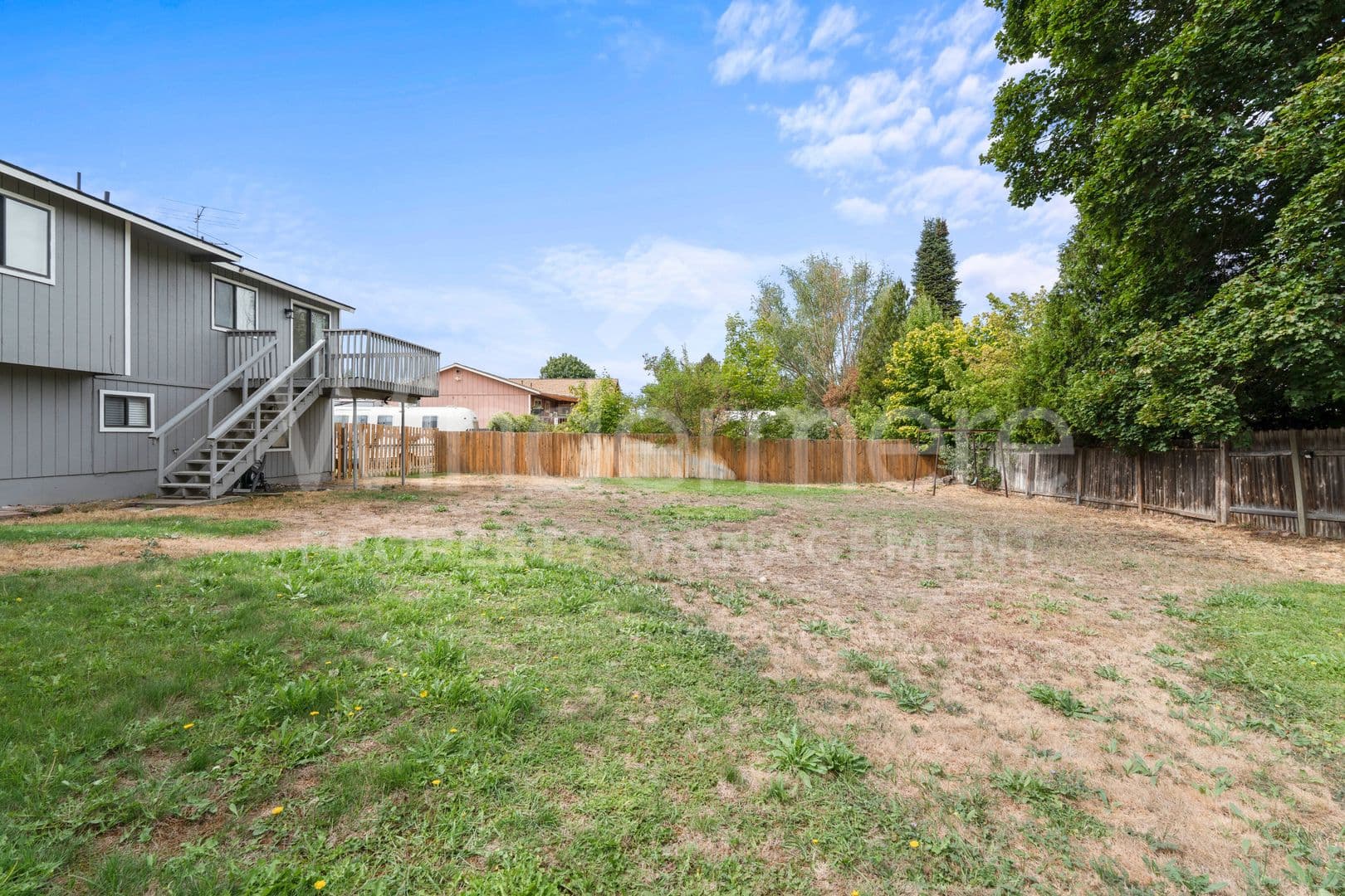 Mead House: 3503 E Clover Park