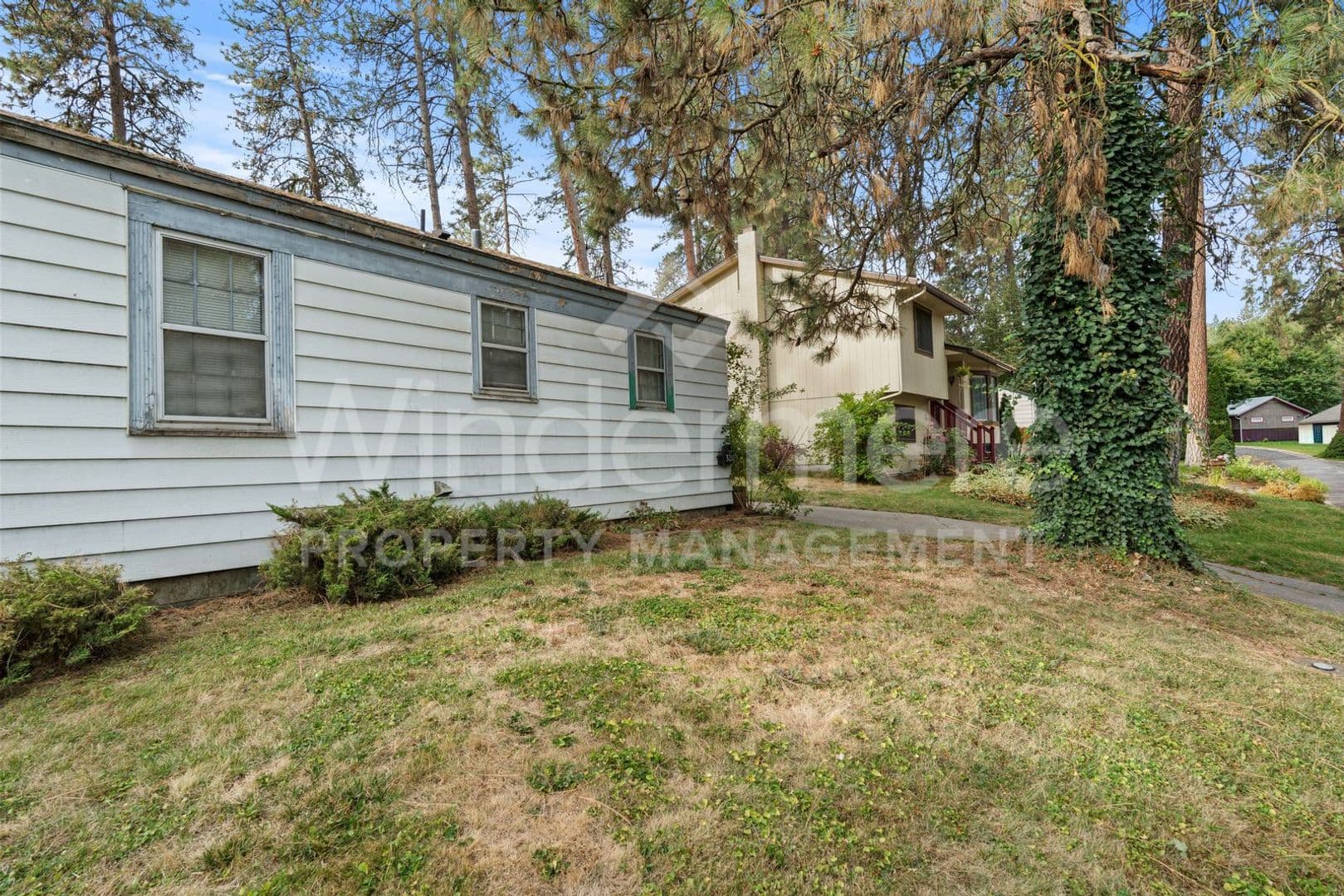 Spokane House: 3211 W North Loop