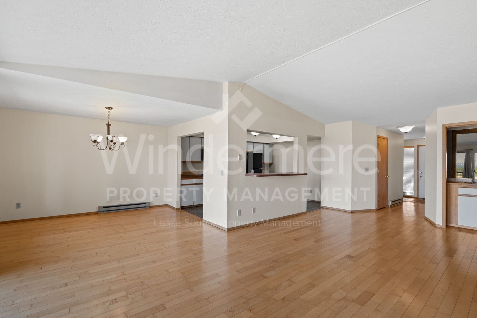 Spokane House: 168 S Coeur d'Alene St