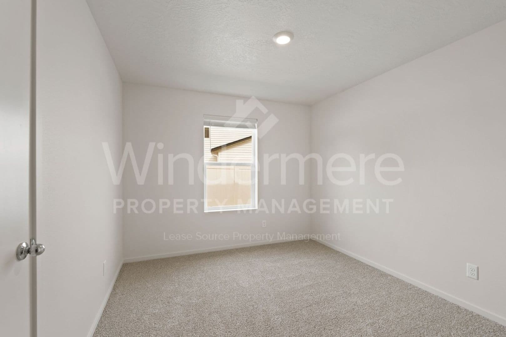Deer Park House: 112 S Pippin Ave