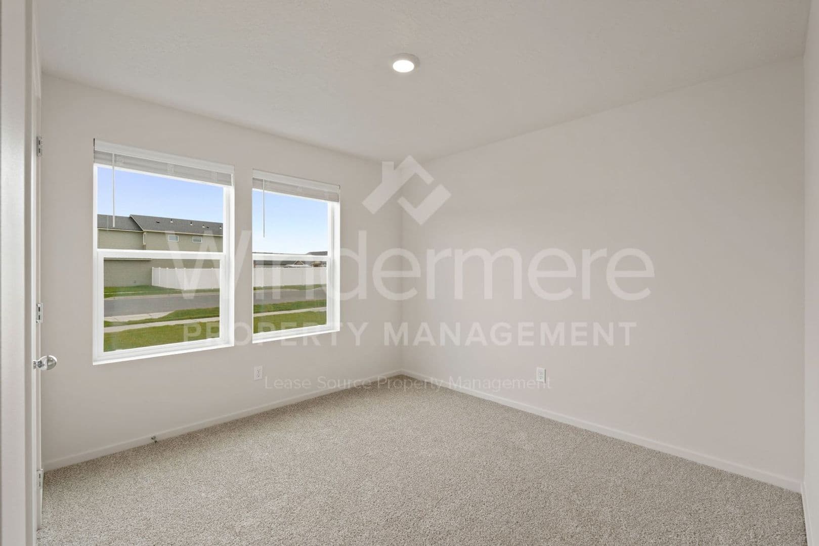 Deer Park House: 112 S Pippin Ave