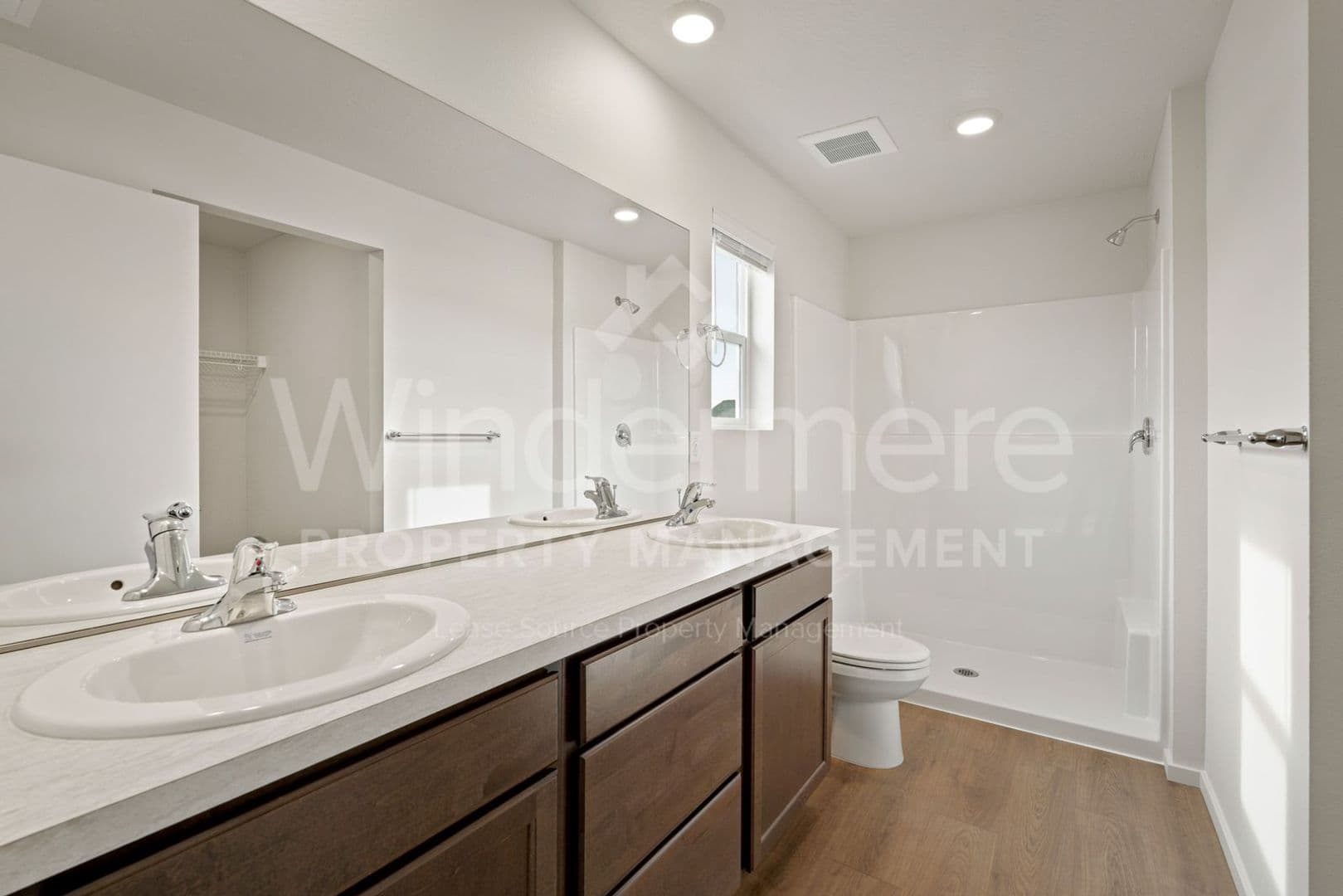 Deer Park House: 1574 E A St