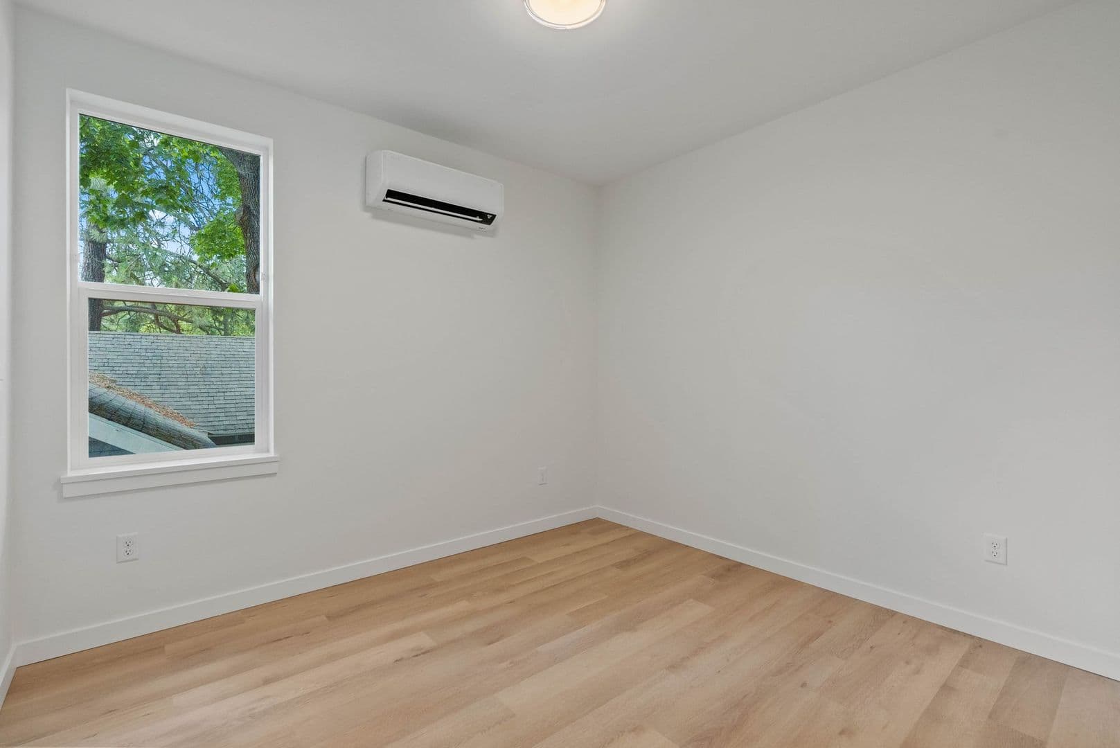 Spokane Apartment: 1517 S. Grand Blvd