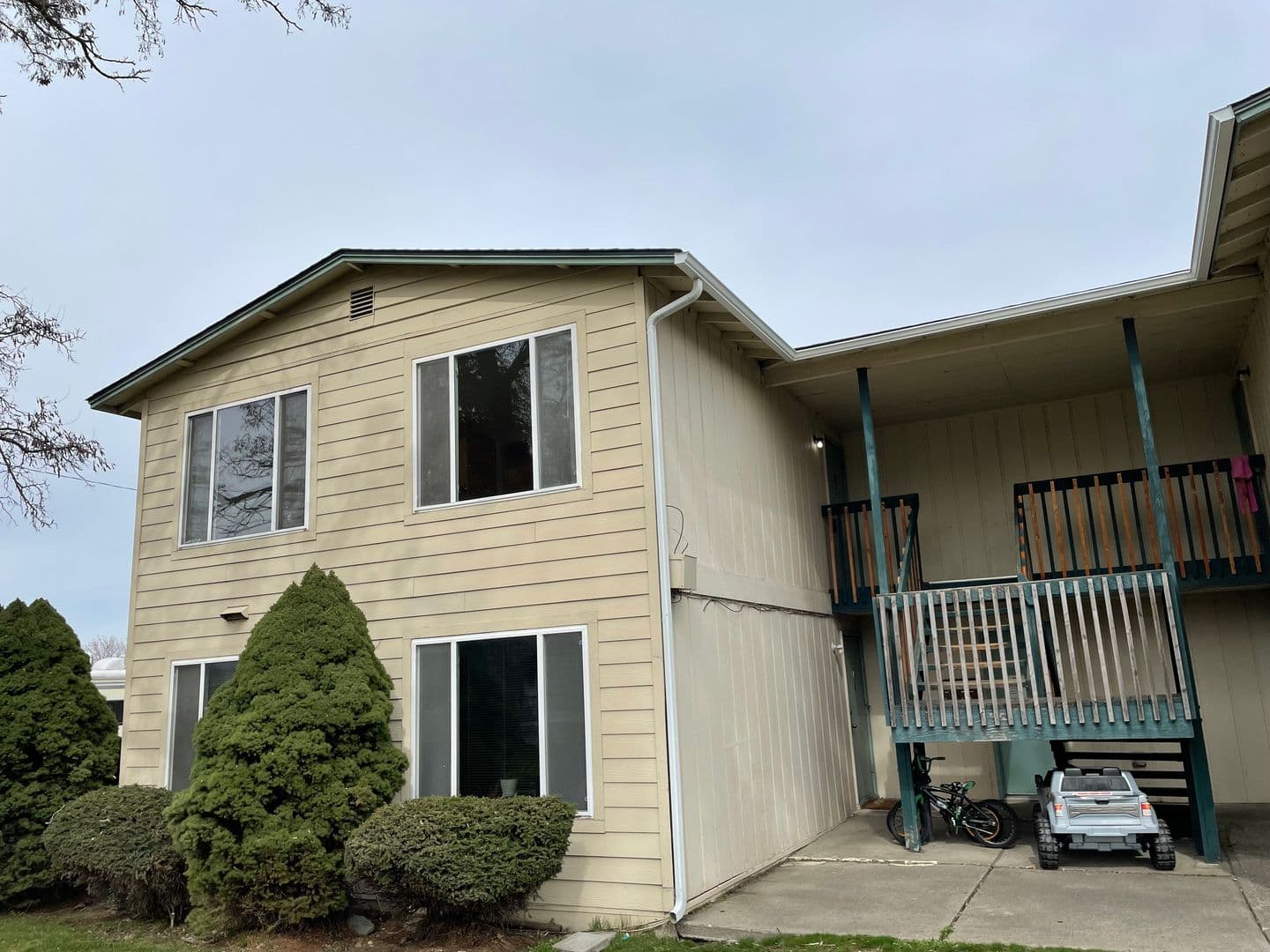 Spokane Apartment: 1703 E Cataldo