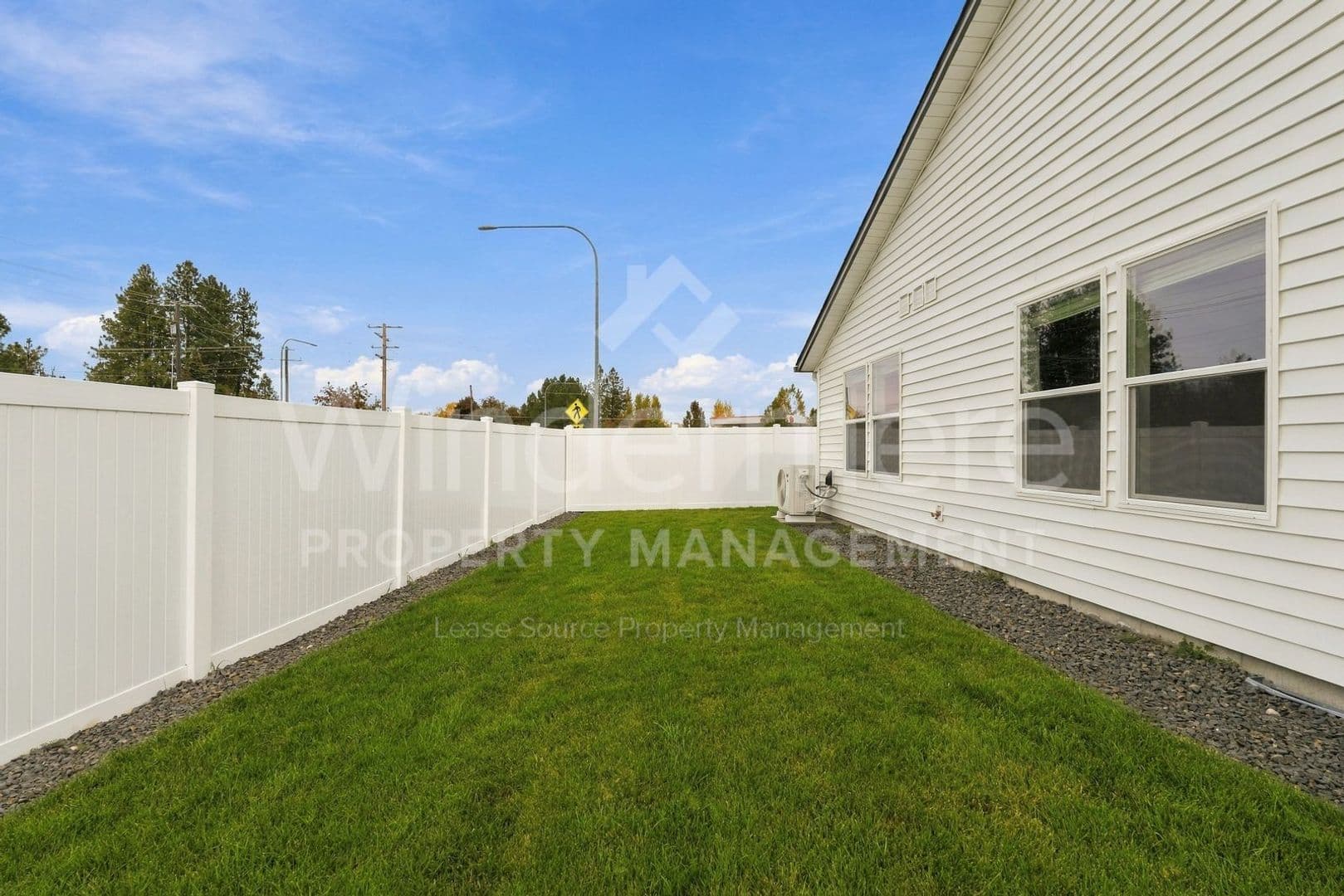 Deer Park House: 112 S Pippin Ave