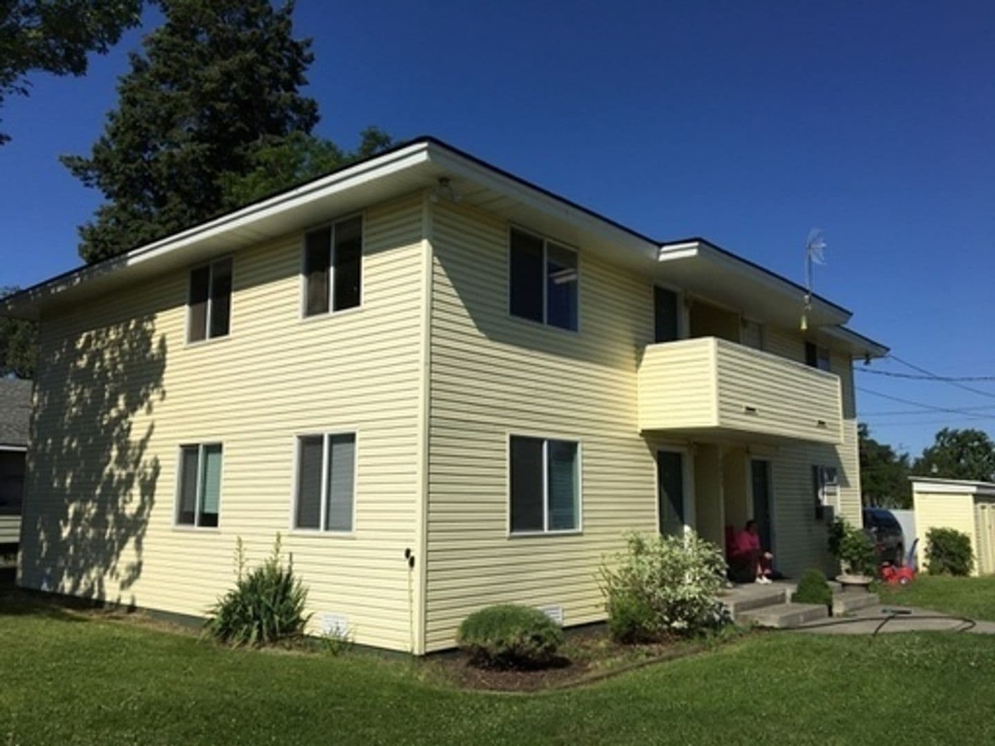 Spokane Apartment: 1831 E Marshall