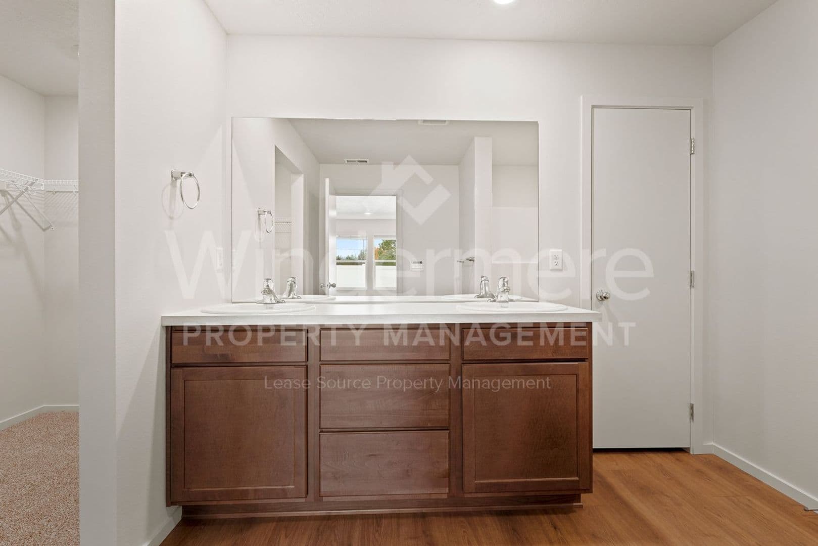 Deer Park House: 112 S Pippin Ave