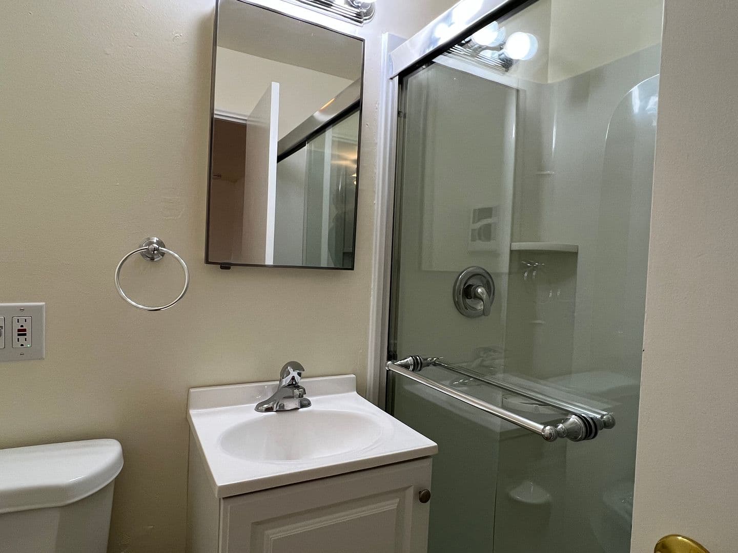 Cheney Apartment: 320 J St