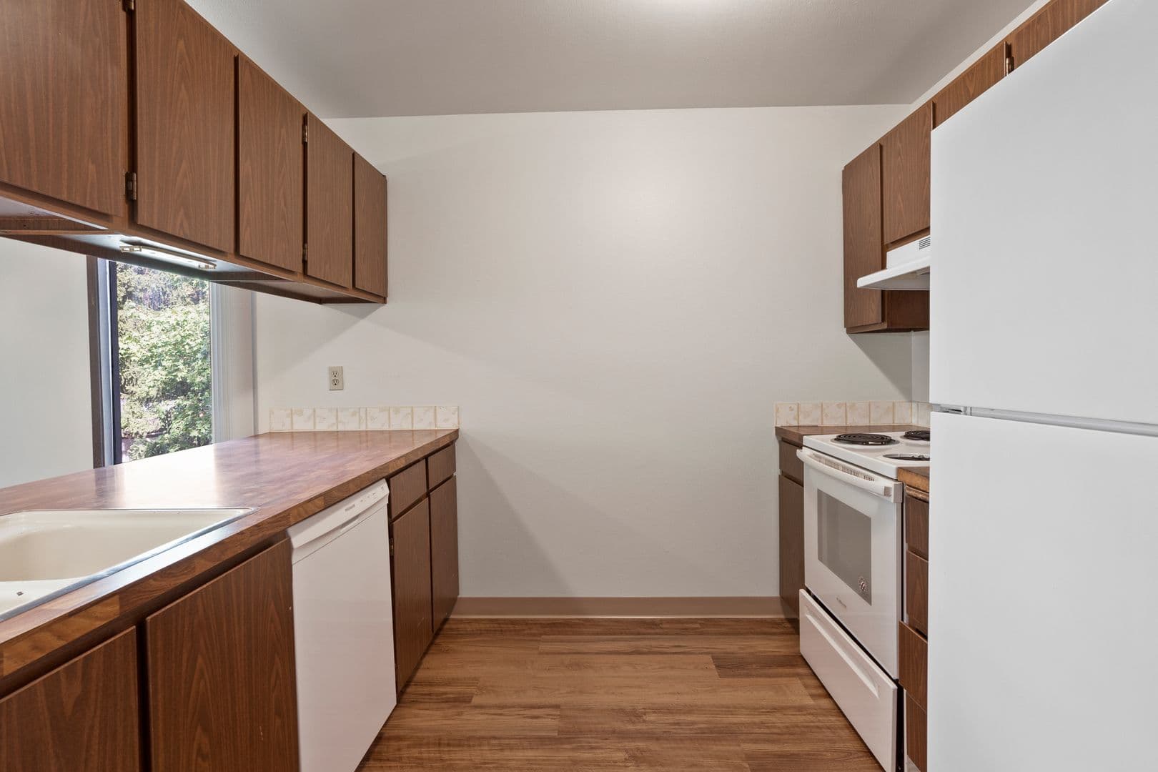 Spokane Valley Apartment: 22 N Skipworth