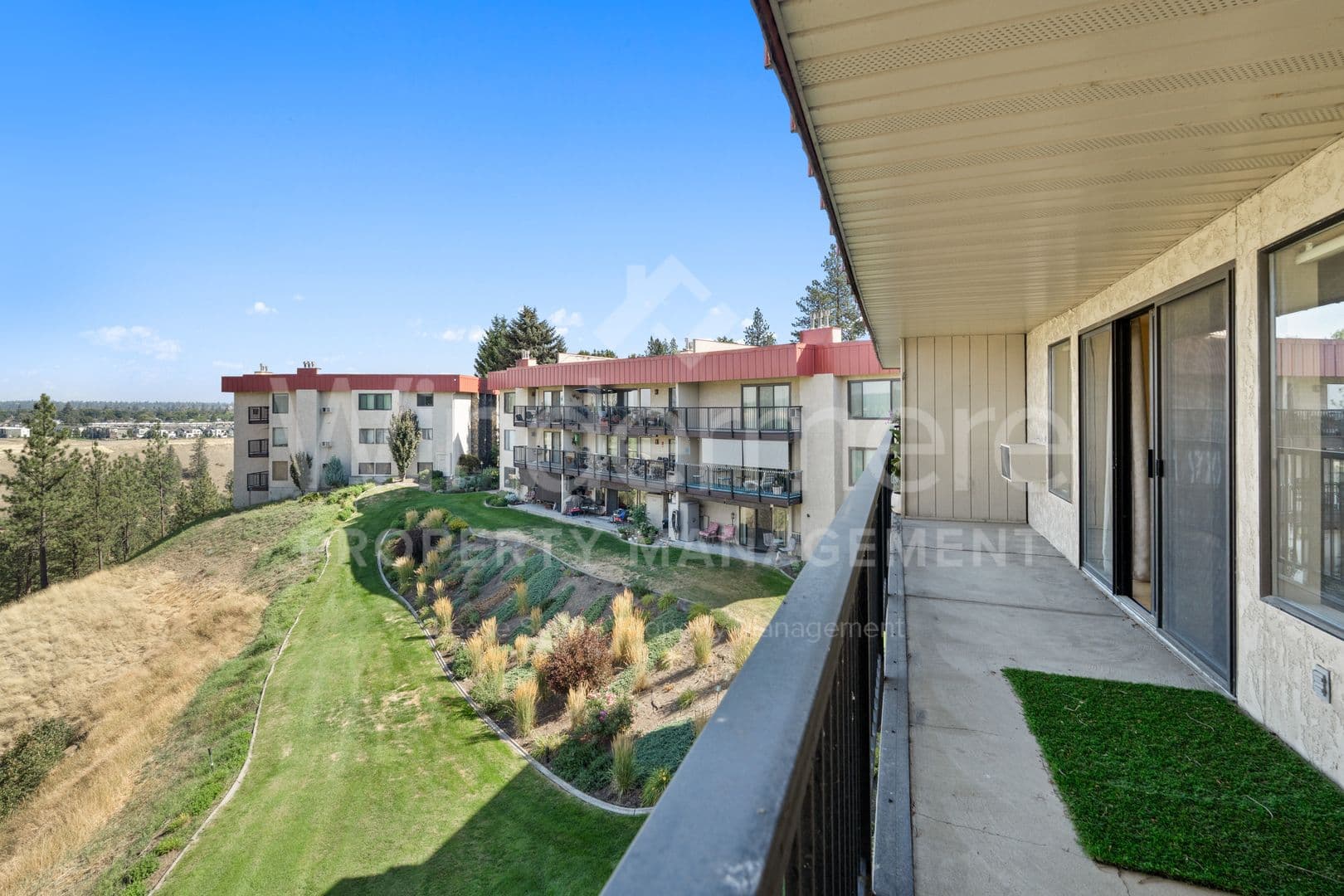 Spokane House: 168 S Coeur d'Alene St