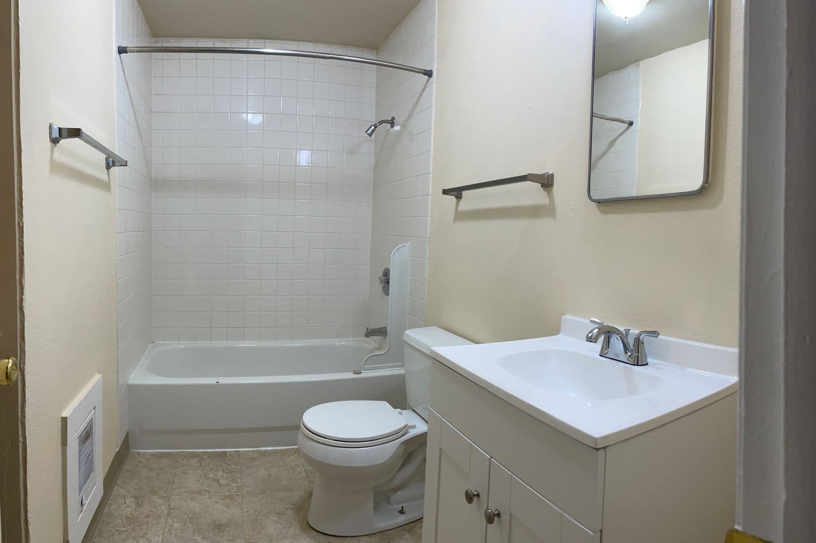 Spokane House: 6127 N Colton